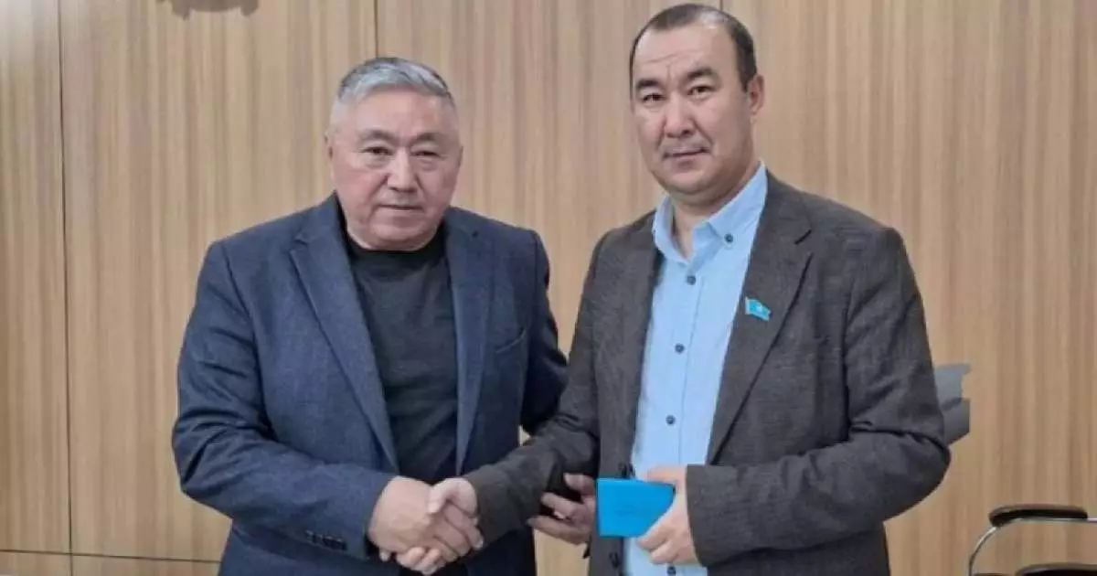  Белгілі айтыскер Айбек Қалиев депутат болып сайланды 