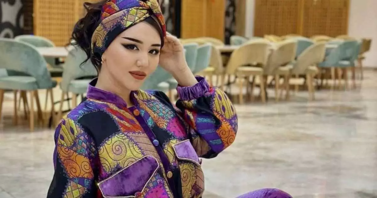  Атыраулық қыз марқұмдардың жалғанған кірпіктерін алып, жерлеуге көмектеседі 