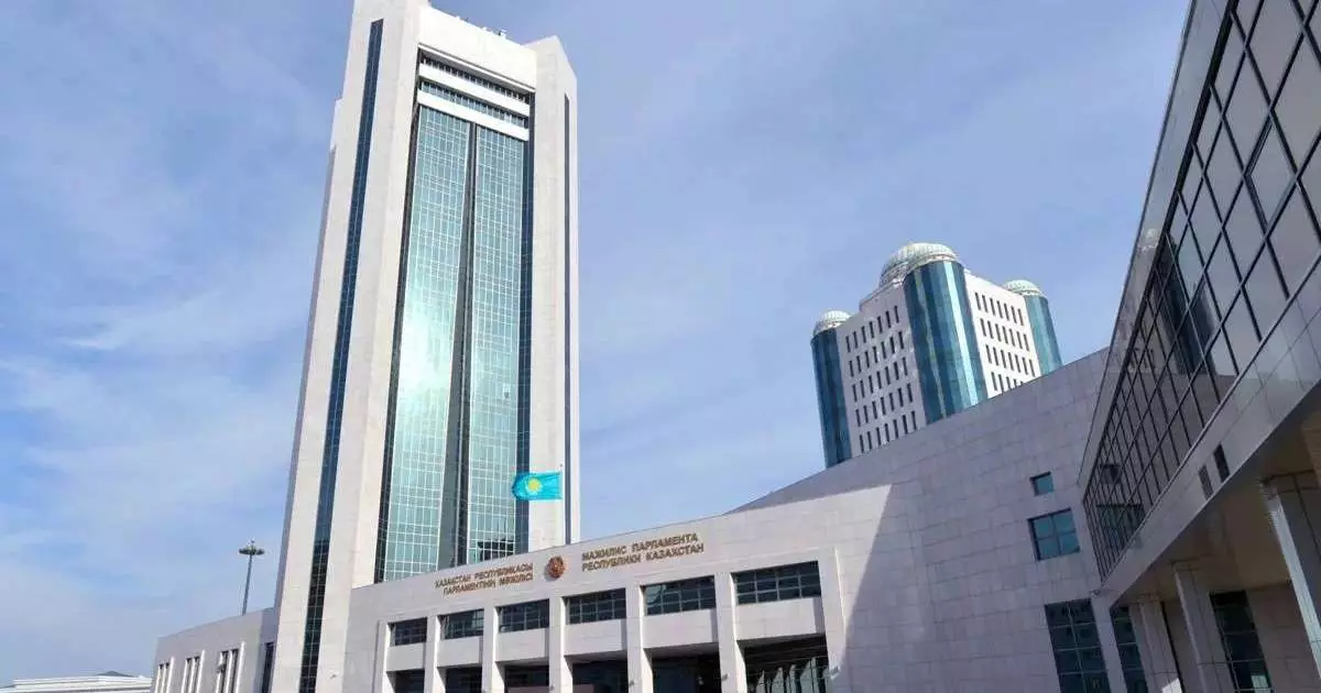  Парламент жасанды интеллект туралы заң қабылдады 