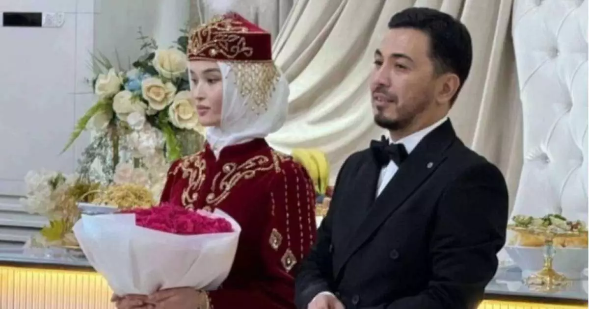  Дәурен Айдарқұлов үшінші әйелін құда түсіп алды 