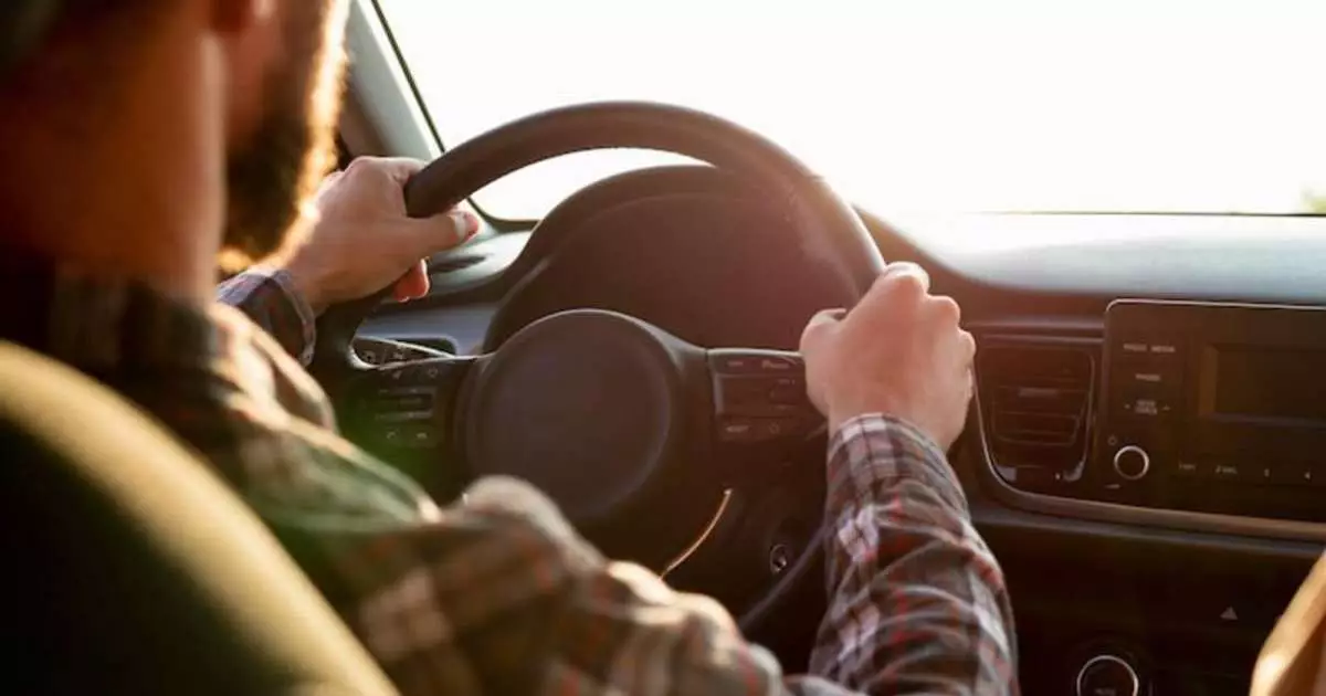  Ақтөбелік такси жүргізушісі 8 жасар қызды қағып кетті 