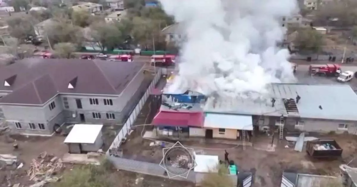  БҚО-да дәмхана мен дүкен шатыры өртенді 