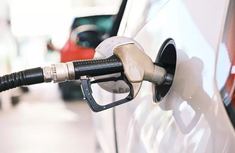 Минэнерго Казахстана призвало сообщать о нарушениях цен на топливо