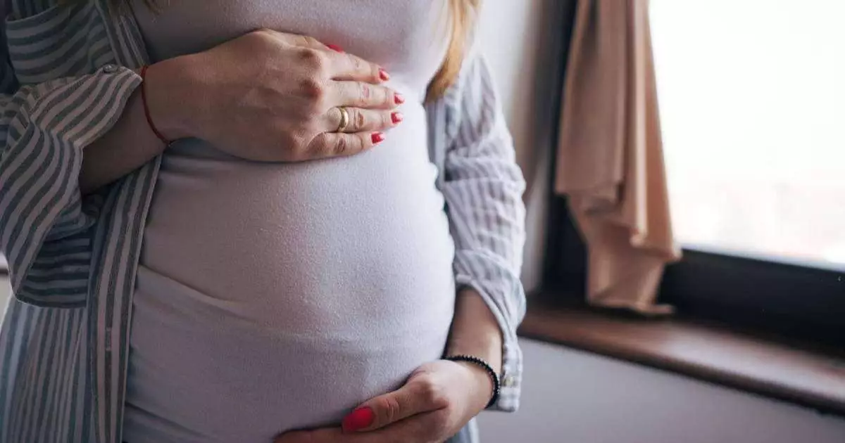  Мектептің 35 жастағы мұғалімі өзінің оқушысынан жүкті болып қалды 