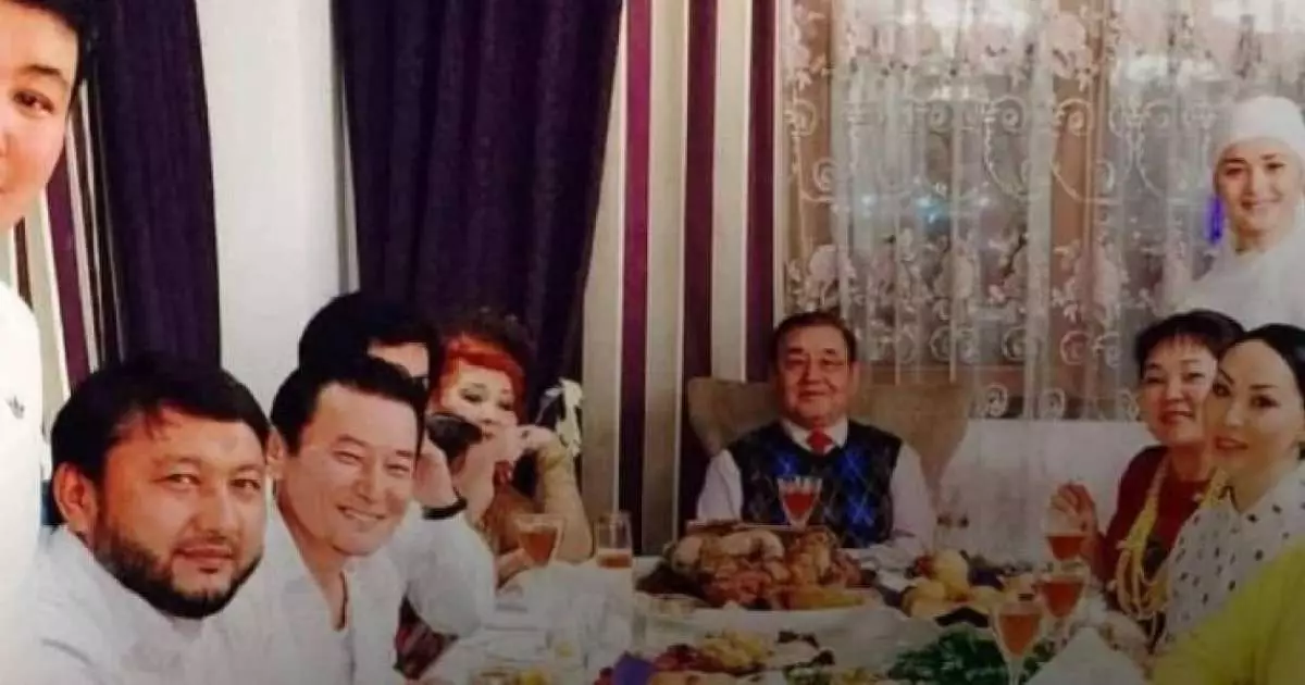  Қолынан талай шай іштік: Мұхамеджан Тазабек Мөлдір Мұқанова туралы жазды 