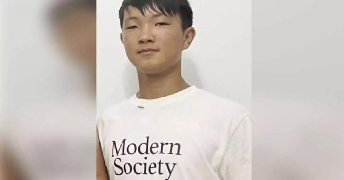  “Ұрғандардың бәрі мұғалімнің баласы”: Ақтөбеде көз жұмған жасөспірімнің әпкесі інісінің жоғары сынып оқушыларының қолынан қаза тапқанын айтты 