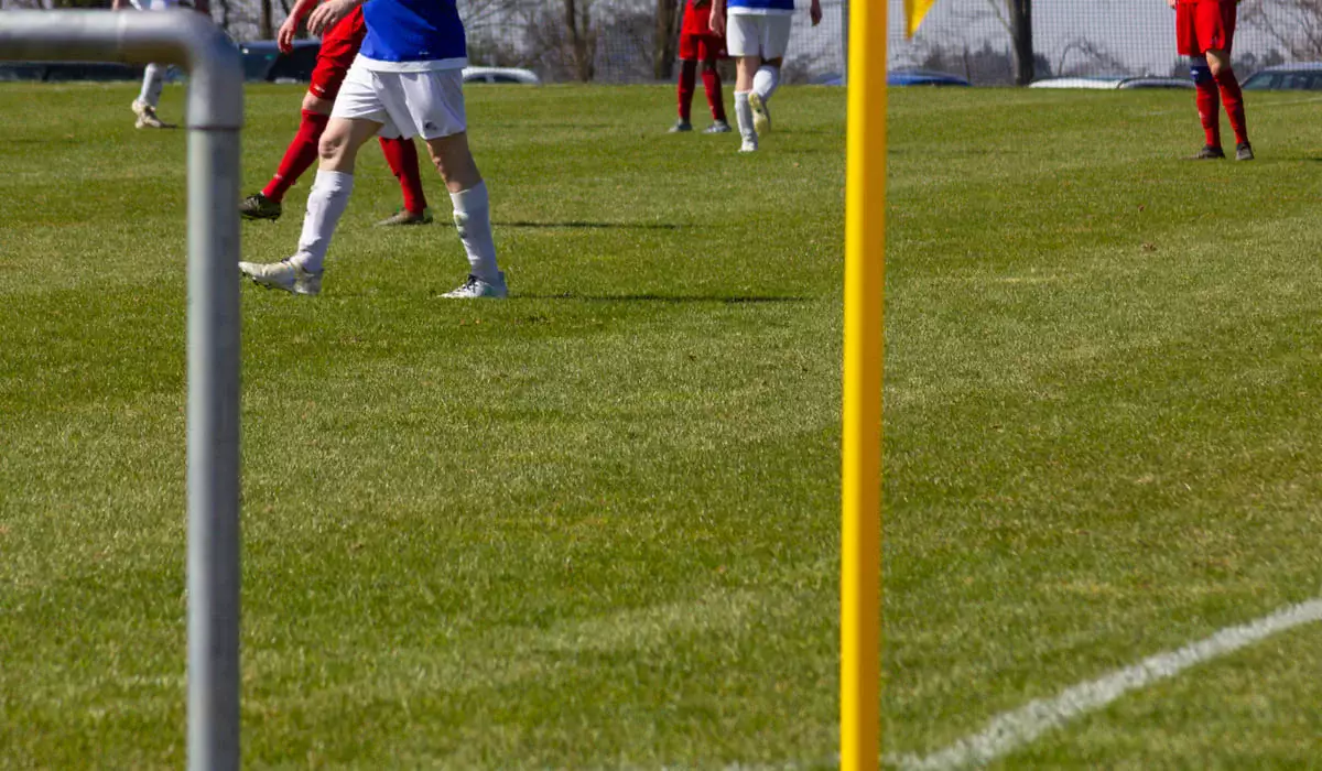 Футболиста обокрали во время матча в Астане