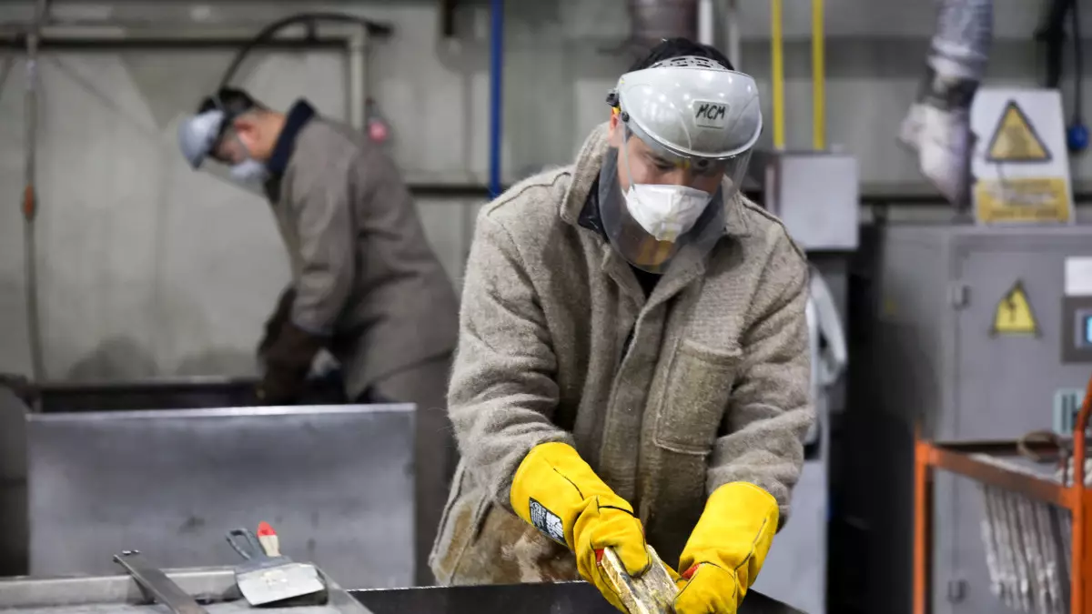 Қазақстан экономикасы өзгереді: Шикізат емес, өңдеу секторы дамиды