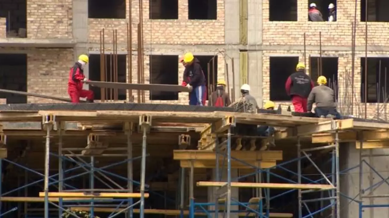 Астана и Алматы лидируют по темпам строительства жилья