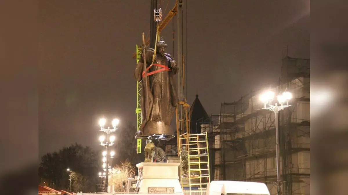 В центре Вологды установили памятник Ивану Грозному