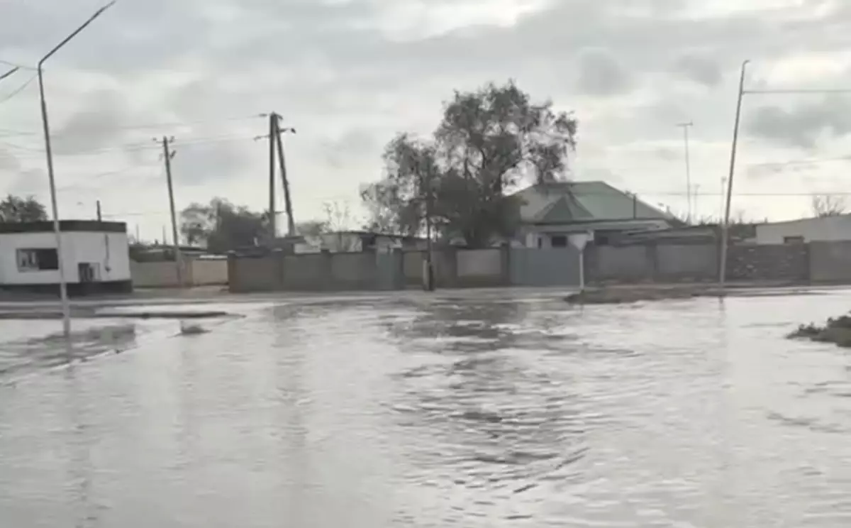 Маңғыстау суға кетті ме? Әкімдік үндемей отыр, халық «Венецияда» жүзіп жүр