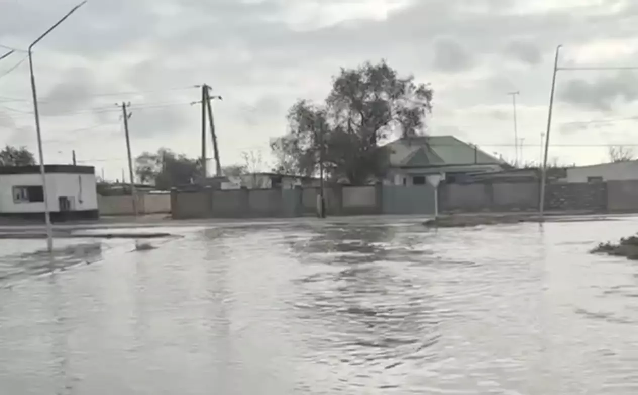 Маңғыстау суға кетті ме? Әкімдік үндемей отыр, халық “Венецияда” жүзіп жүр