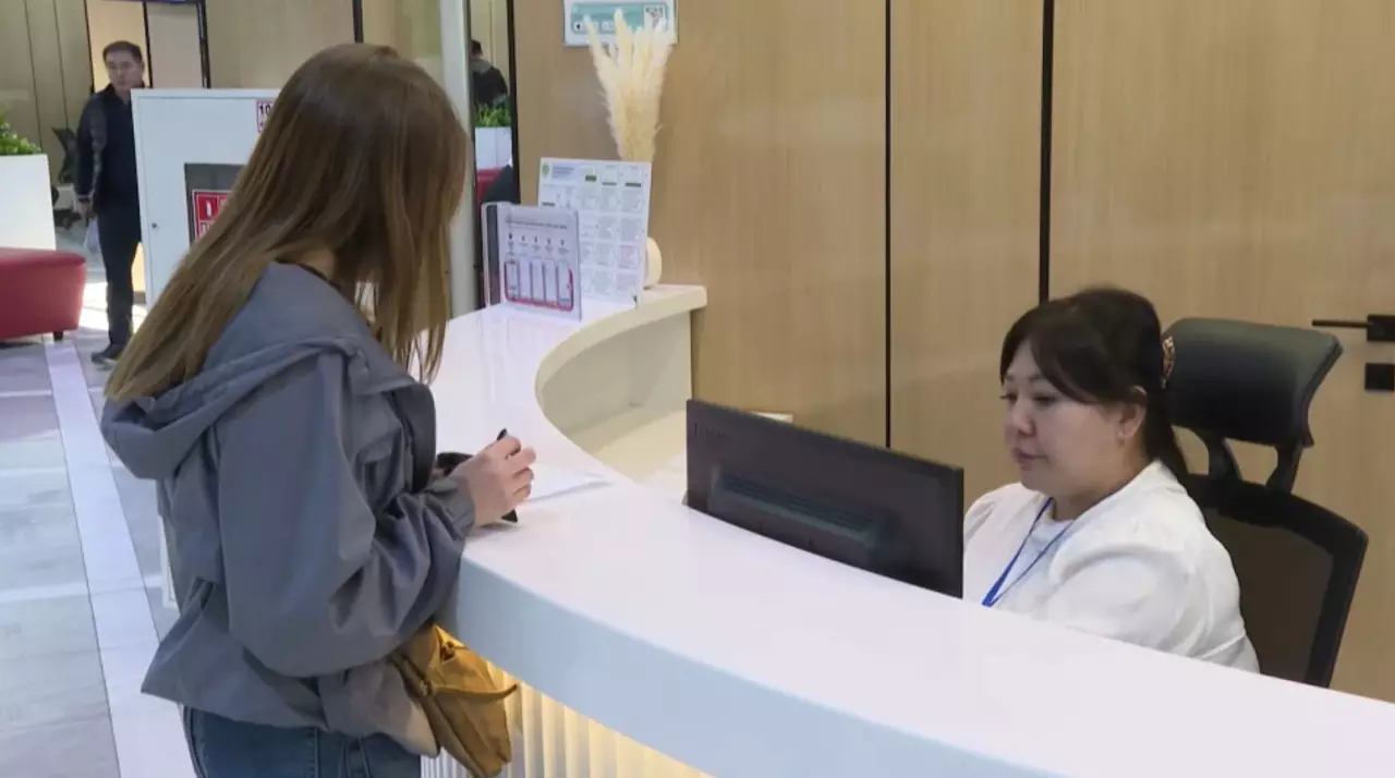 Елде мигранттарды тіркеу жеңілдеді