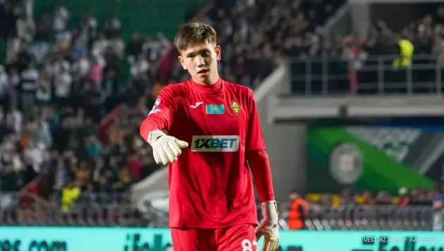 В сборной Казахстана объявили решение по Калмурза перед отбором на Евро-2026