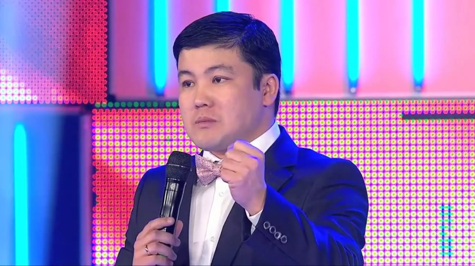 Тұрсынбек Қабатов: “Мен балаларымды ешқашан бұғаттаған жоқпын”