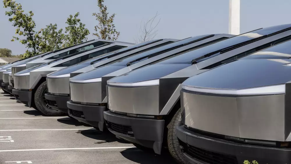 Tesla отзывает Cybertruck десятый раз за два года