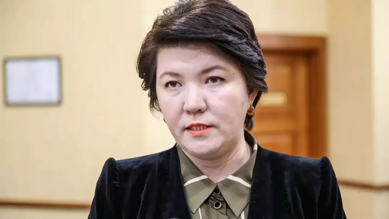 Мұғалімдер қағазбастылықтан көз ашпай жатыр: Тараз ұстаздары министрге ашық шағымданды