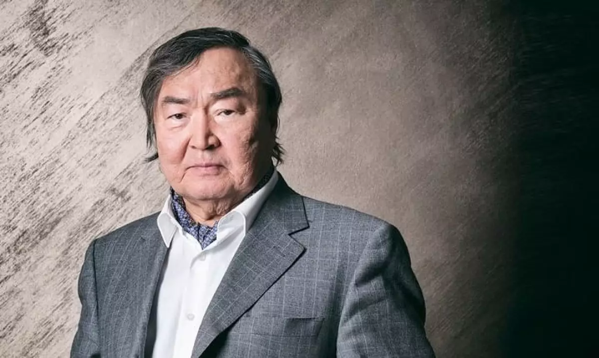 Сулейменов обеспокоен закрытием кабинета Ауэзовых в Нацбиблиотеке