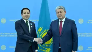 Қазақстанның Әзербайжандағы елшісі Әлім Байел «Құрмет» орденімен марапатталды
