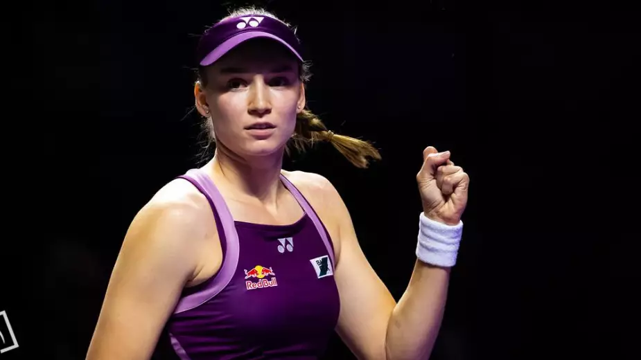 Рыбакина вышла в полуфинал WTA Finals