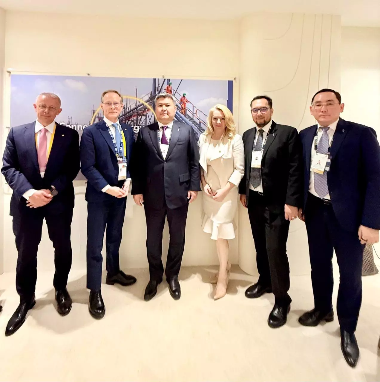 QazaqGaz и Shell изучают возможности углубленного сотрудничества в газовой отрасли Казахстана.