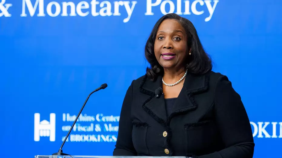 Член ФРС США Лайза Кук впервые прокомментировала увольнение Трампом, пообещав продолжать исполнять свои обязанности в условиях судебного разбирательства.