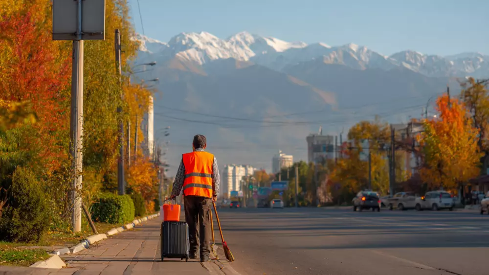 Что грозит туристу, если он нарушил закон в Казахстане