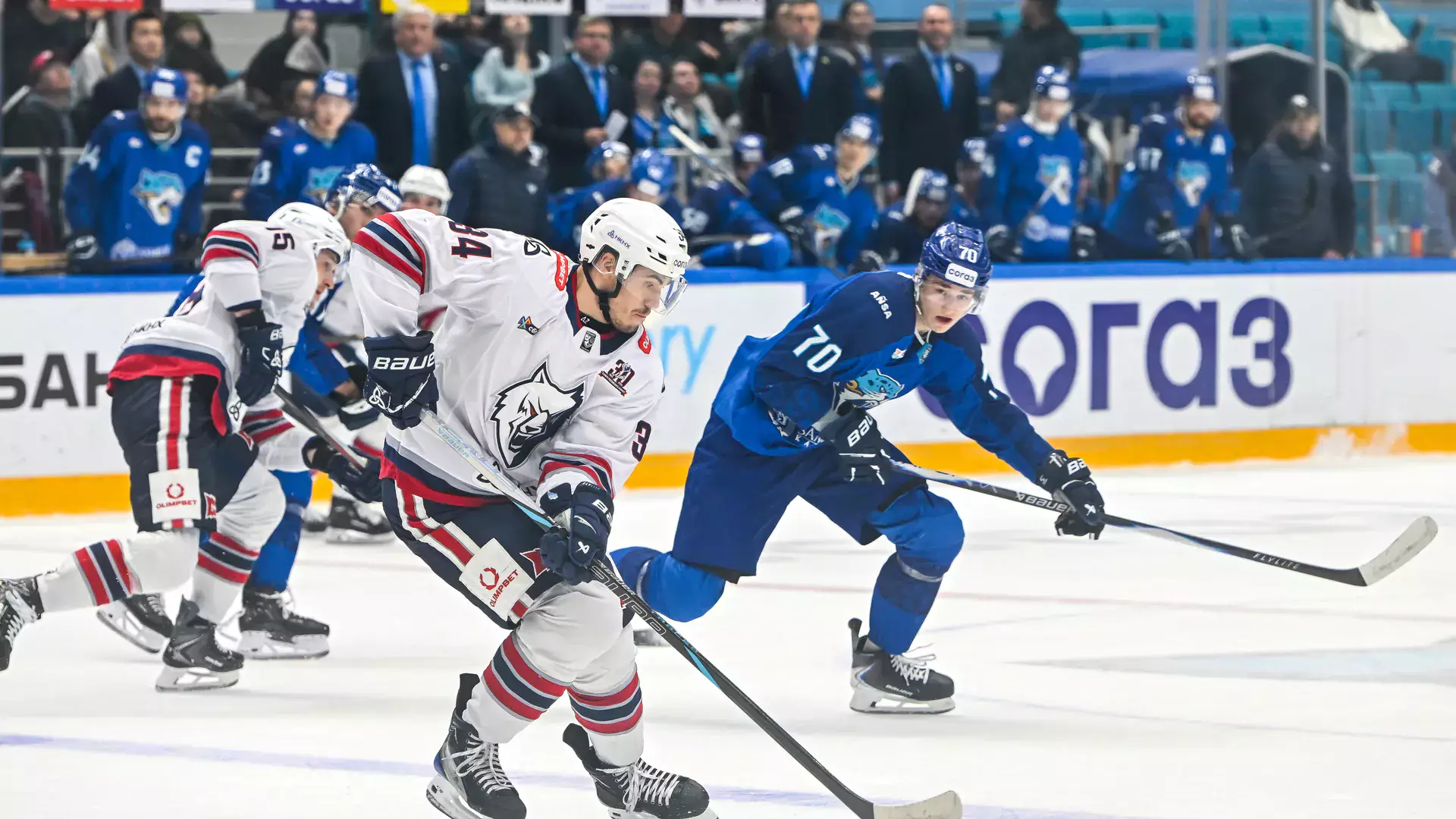 Нефтехимик обыграл Барыс в Казахстане.