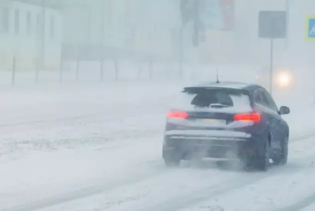Дождь со снегом накроет 11 областей: водителей просят не рисковать на трассах