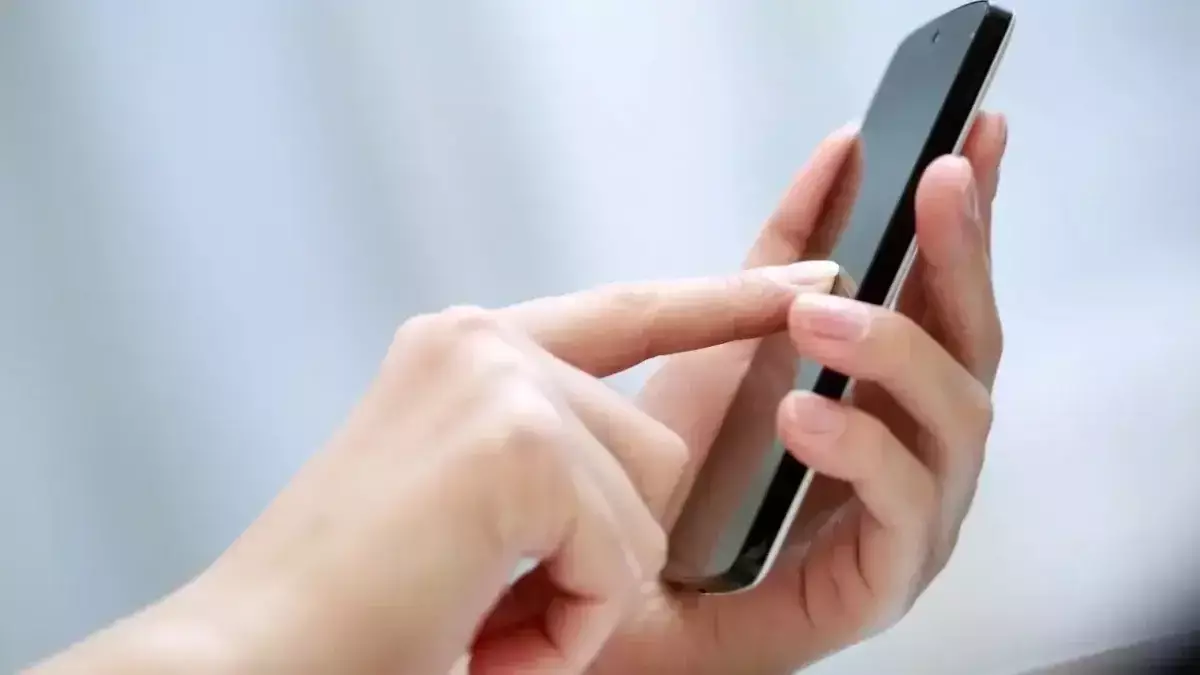 Мошенники маскируются под налоговиков: казахстанцев пугают штрафами и блокировкой счетов