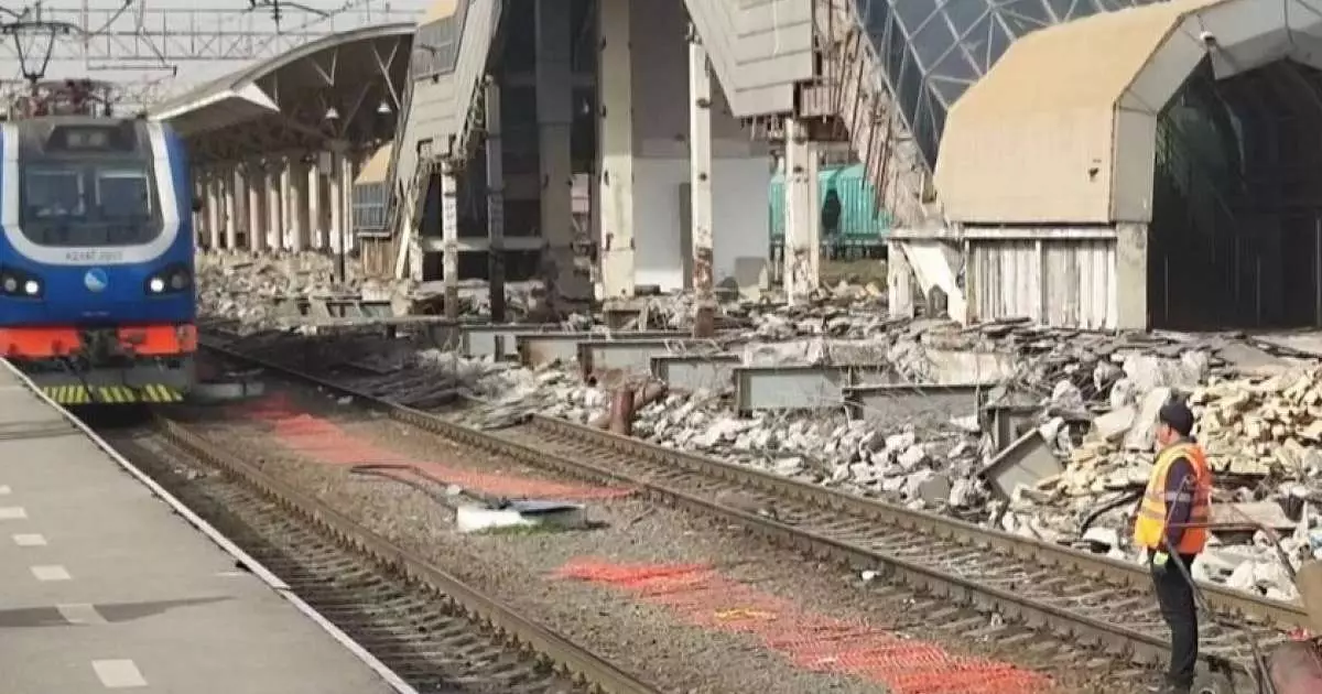  «Бомба тасталған секілді»: Алматы-1 вокзалының жағдайы тұрғындарды алаңдатты 