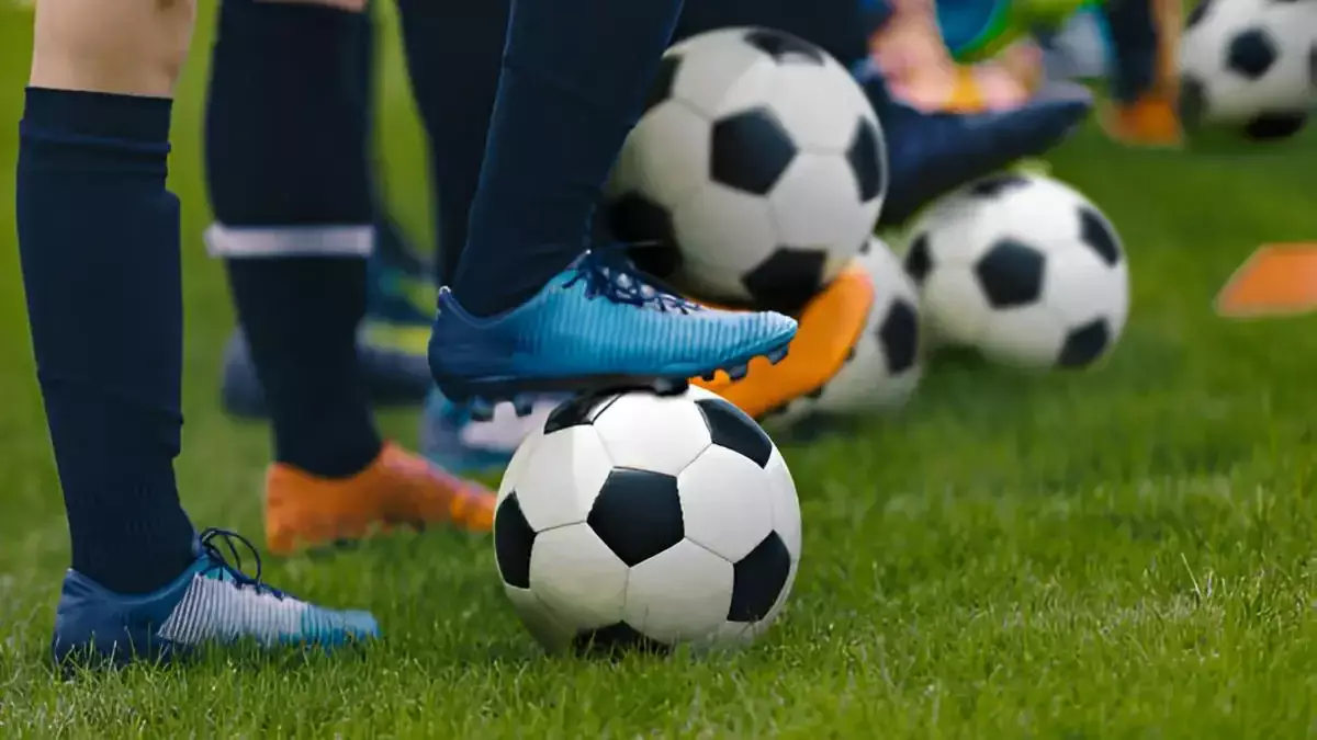 В каких городах Казахстана заработают футбольные академии