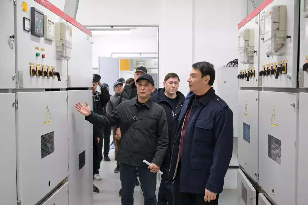 Дархан Сатыбалды «Тұздыбастау» қосалқы станциясының құрылысын тексерді