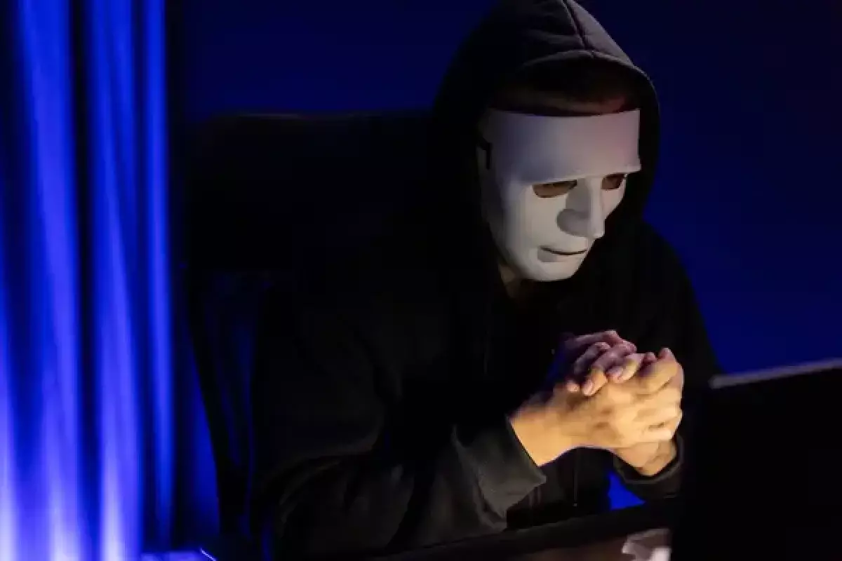 Изощренная афера: пенсионер продал квартиру под давлением мошенников и потерял миллионы