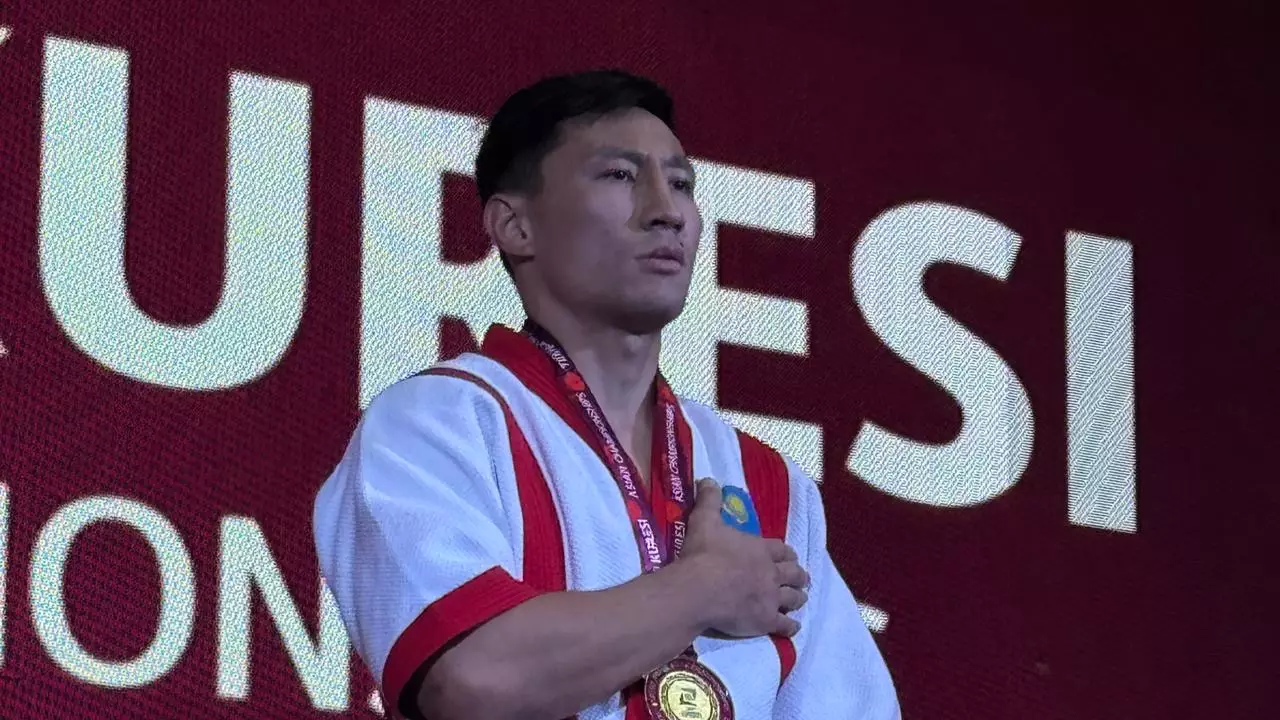 “Осындай чемпиондарымызбен мақтанамыз”: Нұрғали Тұрсынғазиев қазақ күресінен Азия чемпионы атанды