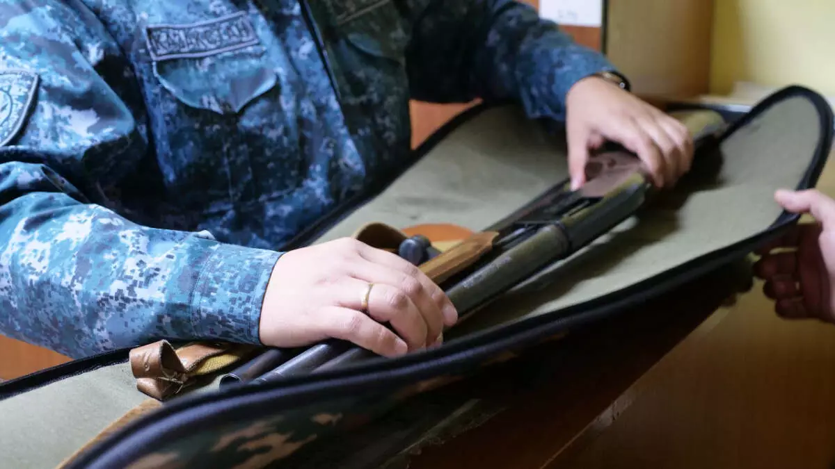 73 единицы незарегистрированного оружия изъяли в Павлодарской области