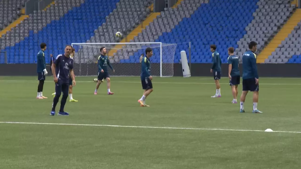 Четыре футбольных клуба в РК станут частными