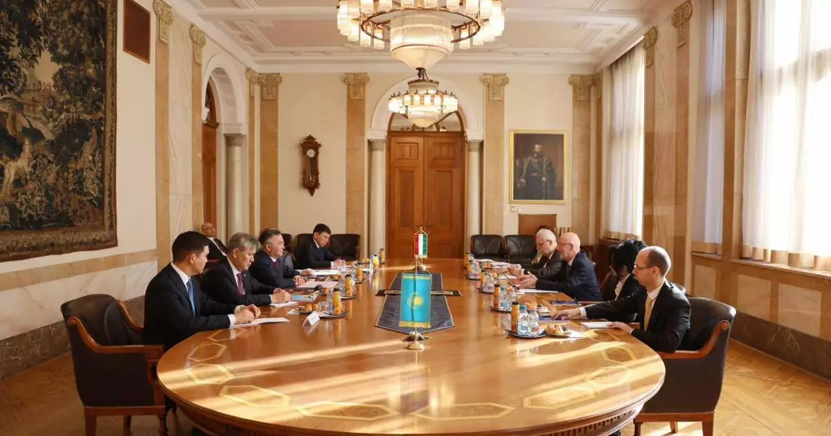  Асламбек Мерғалиев Венгрияның жоғары сот органында болды 