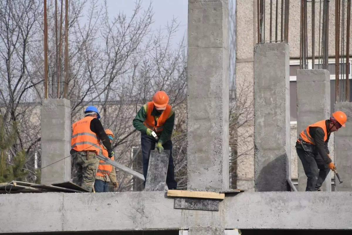 В Алматы очередного подрядчика лишили строительной лицензии