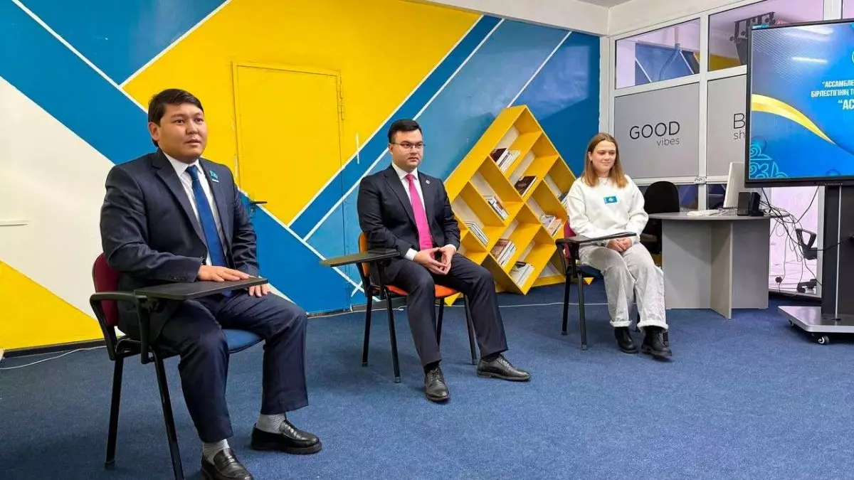 В Жетысуском университете обсудили лидерство и патриотизм с председателем «Ассамблеи жастары»