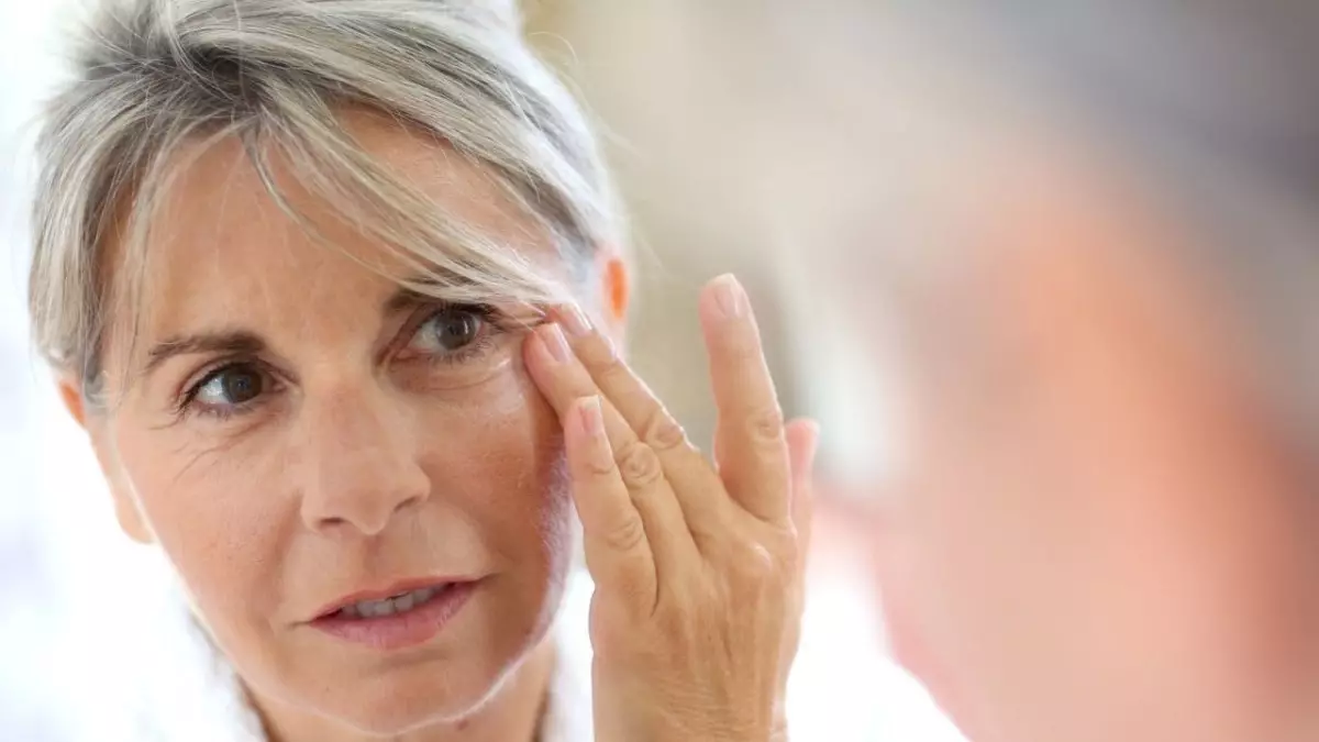 Ғалымдар адамның қартаюы жеделдейтін жасты анықтады