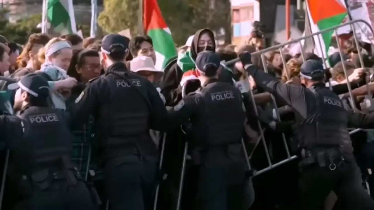 Оборонная выставка вызвала протесты в Сиднее