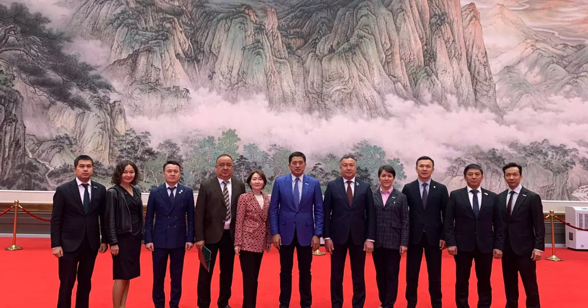   «AMANAT» партиясы Қытай Коммунистік партиясымен серіктестікті кеңейтіп жатыр   