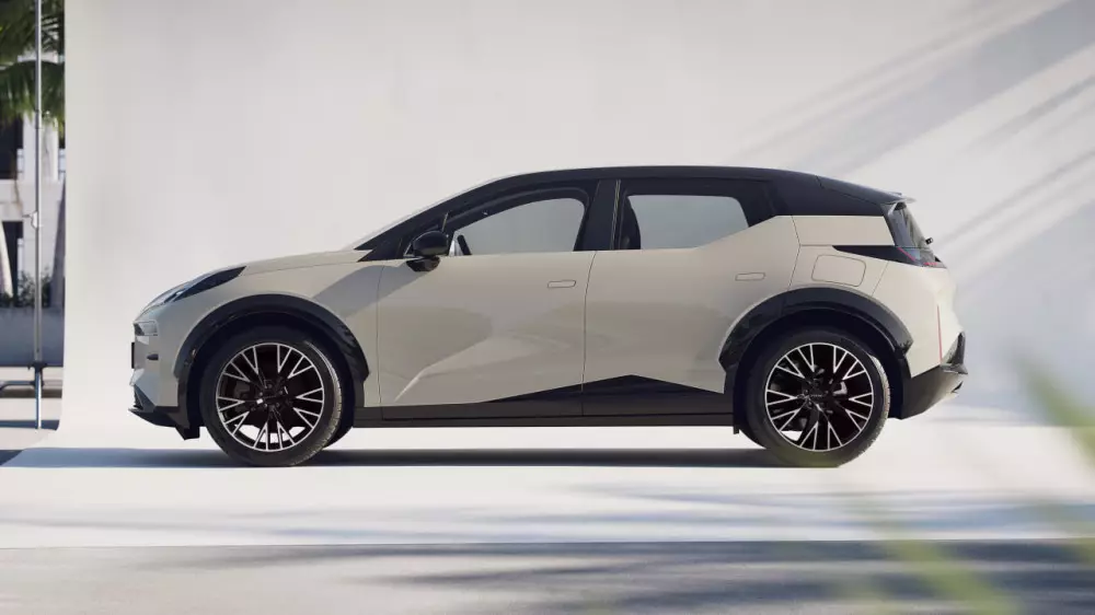 В Китае показали первые официальные фото нового Zeekr X