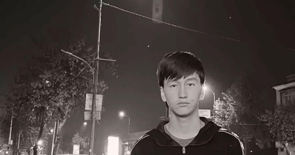   «Көшеге шыға алмай қалдық»: Түркістан облысында мұздай қаруланғандар 17 жастағы жігітті атып кетті   