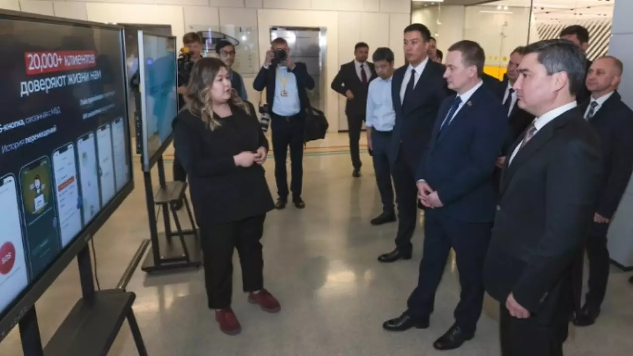 Премьеры Казахстана и Беларуси посетили Astana Hub