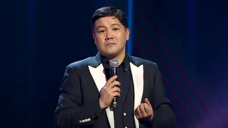 "Ешкімге сенбеңіздер": Тұрсынбек Қабатов халыққа үндеу жасады