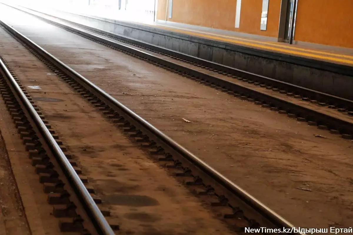 Любопытство детей едва не закончилось трагедией на железной дороге