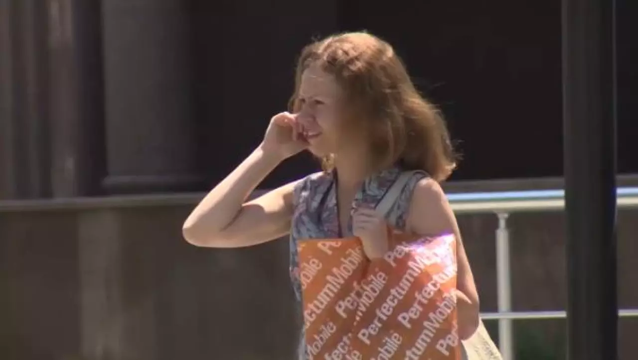 Штрафы, блокировки и налоги: как мир регулирует регистрацию смартфонов