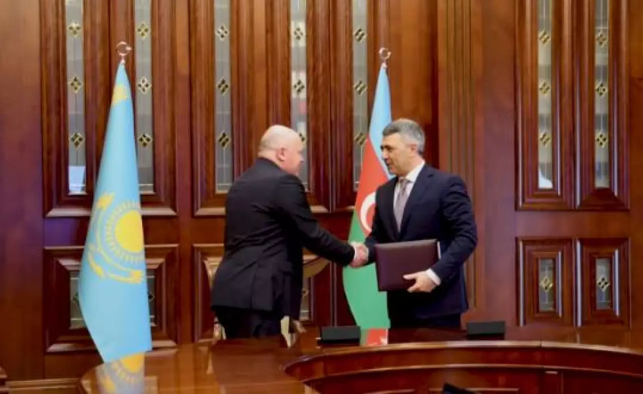 Казахстан и Азербайджан подписали меморандум о судебном сотрудничестве